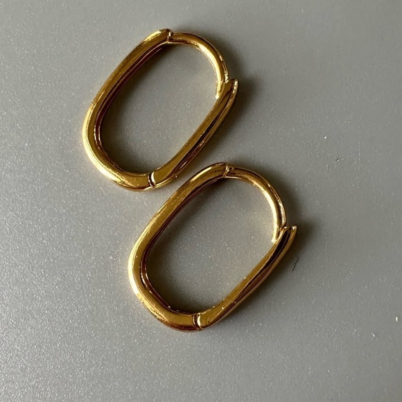 14K Gold Vermeil Oval Huggie Earrings - Picture 8 of 8
